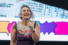 Com projeto “Caderninho de Matemática”, professora da rede estadual produz conteúdo para alunos e professores de todo o Brasil