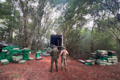 Polícia Militar e Polícia Federal apreendem mais de cinco toneladas de maconha no Oeste