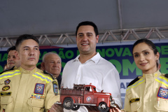 Com um investimento de R$ 8,5 milhões do Governo do Estado, foi inaugurada a nova sede do 1° Subgrupamento de Bombeiros Independente (SGBI) de Ivaiporã nesta quinta-feira (04), data que também marca o Dia Internacional do Bombeiro. O evento contou com a presença do governador Carlos Massa Ratinho Junior, que também anunciou a conclusão da nova Estação de Tratamento de Esgoto da Sanepar na cidade, além de uma série de novos investimentos que beneficiam toda a região do Vale do Ivaí.