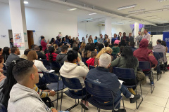 Mais de 500 pessoas participaram de Mutirão de Empregos para Migrantes em Curitiba