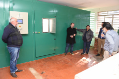 UENP instala equipamento de cultivo controlado de plantas para auxiliar em pesquisas