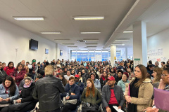 Mutirão na Agência do Trabalhador Central de Curitiba encaminhou mais 600 pessoas para vagas de emprego na área da saúde.
