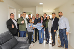 Lapa, 10 de agosto de 2023 - O governo do Paraná realiza na Lapa a entrega de 118 moradias populares, sendo 94 por meio do programa Casa Fácil.
