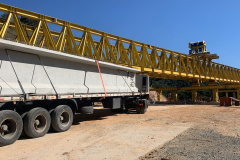 Transporte de vigas para pontes da Rodovia dos Minérios segue até o dia 22 