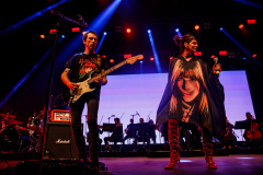 Beto Lee e Fernanda Abreu homenageiam Rita Lee no Teatro Guaíra