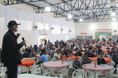 Com apoio do estado, apicultores do Vale do Ivaí vão ampliar comercialização e renda