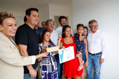 Governador Carlos Massa Ratinho Jr inaugura 240 apartamentos, dos quais 166 receberam subsídio do Governo do Estado, totalizando R$ 2,5 milhões de investimento.