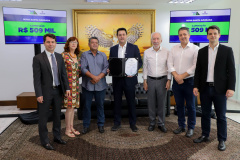 Governador Carlos Massa Ratinho Jr assina liberação de recursos para prefeituras do paraná/Projeto Asfalto Novo Vida Nova - 