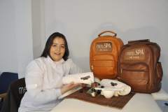 SPA A DOMICÍLIO — A fisioterapeuta Jaqueline Riffert, moradora de Curitiba, é uma das empreendedoras atendidas pelo Banco da Mulher Paranaense