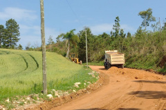 PR-511 Conservação de estrada rural atende distrito em Contenda 