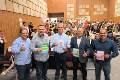 O secretário de Estado da Saúde, Beto Preto, participou, na manhã desta sexta-feira (22), do lançamento da caderneta da saúde em Maringá