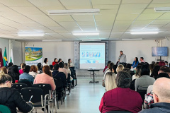 Hospital de Dermatologia Sanitária do Paraná promove encontro entre profissionais para debater tratamento de feridas