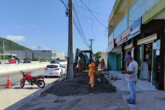 Trecho duplicado da PR-412 em Matinhos ganha novas calçadas com ciclovia 