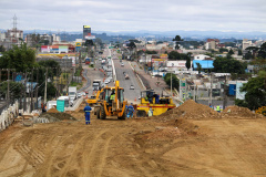 Novo viaduto de São José dos Pinhais atinge marca de 72,7% de execução