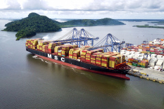 PORTO RECEBE MAIOR NAVIO