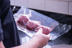 Apoiada pelo Estado, startup paranaense transforma  fungos em “carne”