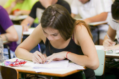 Universidades estaduais do Paraná ofertam 5.650 vagas para 228 cursos de graduação
