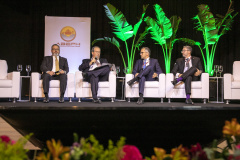 debatedores do palco do 3º Seminário Nacional e 1º Internacional dos Portos Brasileiros
