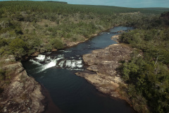  Rio das Cinzas, na região de Arapoti, integra a Bacia Hidrográfica do Norte Pioneiro.