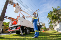 Copel reforça sistema elétrico do Litoral e dos balneários no Oeste e Noroeste para a temporada de verão