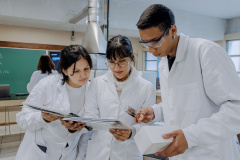 SEED SENAI AMPLIAM CURSOS TECNICOS