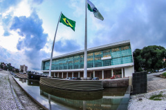 Reconhecimento de solidez fiscal e investimento recorde marcaram 2024 do Paraná