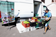 COMPRA DIRETA – O programa que visa adquirir gêneros alimentícios de cooperativas ou associações da agricultura familiar, para entregar diretamente à rede socioassistencial do Estado, beneficiou cerca de mil entidades filantrópicas do Paraná, atendendo 358,6 mil pessoas com o recebimento de alimentos diversificados.