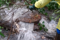 Água da chuva prejudica o sistema de coleta e tratamento de esgoto