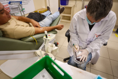 Doe vida nas férias: Saúde pede doações de sangue para suprir demanda no Paraná