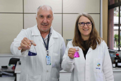 Composto por três laboratórios, a estrutura do IAT faz análises regulares de amostras de água, solo, sedimentos e peixes para a identificação de contaminantes e poluentes