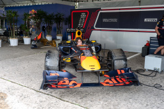 Motores roncando: pilotos testam carros para o Red Bull Showrun