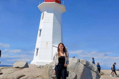 Mariane de Oliveira Antunes, de São José dos Pinhais, estudou no Canadá durante um semestre
