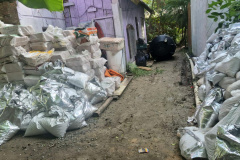 Ação de fiscalização do IAT apreendeu materiais de construção que estavam entrando de maneira ilegal na Ilha do Mel.