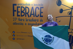 SEED ESTUDANTE PREMIADA MAIOR FEIRA DE CIÊNCIAS