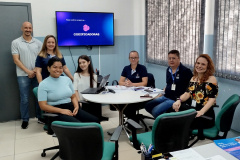 Projeto de universitária leva ensino de programação a mulheres da rede pública  Qualquer dúvida, estamos à disposição