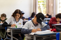 Mais de um milhão de alunos participam da primeira edição de 2025 da Prova Paraná