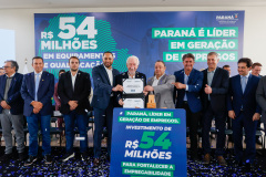O governador em exercício, Darci Piana, anuncia um pacote de investimentos de R$ 54 milhões destinado à modernização da Rede Sine/PR e à ampliação da oferta de cursos de qualificação profissional em 311 municípios do Estado.