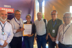IDR-Paraná e Adapar apresentam projeto de apoio a sericicultores afetados pela deriva
