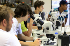 As universidades estaduais do Paraná ganharam destaque internacional no ranking Emerging Economies University, da revista inglesa Times Higher Education, divulgado na última terça-feira (15). O ranking, que avaliou 442 universidades de 43 nações, engloba instituições em países classificados como emergentes avançados, emergentes secundários e de fronteira.  -  .Foto: Arnaldo Alves / ANPr.