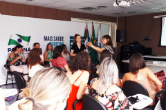 A ocorrência de casos de febre amarela no Estado de São Paulo e o período de maior incidência da doença acenderam o alerta no Paraná. A Secretaria da Saúde está convocando a população do Estado, que tenha entre nove meses e 59 anos, a tomar a vacina, disponível em todos os postos de atendimento.  -  Curitiba, 16/01/2019  -  Foto: Divulgação SESA