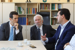 O governador Carlos Massa Ratinho Junior, acompanhou a apresentação das diretrizes de trabalho da nova gestão para a Educação, em encontro com o secretário Renato Feder e funcionários da Secretaria de Educação e do Esporte.Curitiba, 17-01-19.Foto: Foto: Rodrigo Félix Leal
