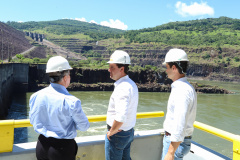 Governador Carlos Massa Ratinho Junior, acompanhado do presidente da Copel, Daniel Pimentel, visita a Usina Governador Bento Munhoz da Rocha Netto (Foz do Areia), no município de Pinhão  -  Pinhão, 22/01/2019  -  Foto: Rodrigo Félix Leal