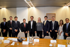 O governador Carlos Massa Ratinho Junior cumpriu nesta quarta-feira (30) em Brasília agenda com ministros de Estado, autoridades do Poder Judiciário e órgãos de fiscalização. Na foto, o governador  com o ministro Adalberto Santos de Vasconcelos, secretário especial da Secretaria do Programa de Parcerias de Investimentos (PPI). -  Brasília, 30/01/2019  -  Foto: Divulgação ANPr