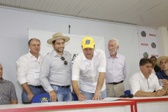 O governador Carlos Massa Ratinho Junior afirmou nesta quinta-feira (07), em Cascavel, que vai editar um decreto regulamentando a aplicação da lei que estabelece a perenidade da Tarifa Rural Noturna de energia.   -  Cascavel, 07/02/2019  -  Foto: Arnaldo Alves/ANPr