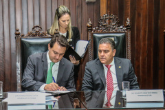 O governador Carlos Massa Ratinho Junior participa da solenidade que formaliza a Força-Tarefa Infância Segura de Prevenção e Combate a Crimes Contra a Criança, nesta quinta-feira (21) no Palácio da Justiça.    Curitiba, 21/02/2019 -  Foto: Geraldo Bubniak/ANPr