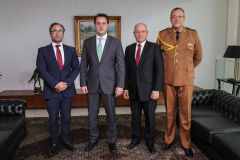 O governador Carlos Massa Ratinho Junior recebe o  Embaixador da República da Tunísia no Brasil  Mohamed Hedi Soltani e o primeiro Secretário Amine Sayeb, nesta quinta-feira (21) no Palácio Iguaçu.    Curitiba, 21/02/2019 -  Foto: Geraldo Bubniak/ANPr