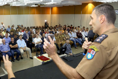 O governador Carlos Massa Ratinho Jr entregou nesta sexta(22) novas viaturas, aparelhos etolométricos e coletes balísticos às unidades da Polícia Militar que pertencem ao 2 Comando Regional - Londrina e região. Londrina,22/02/2019 Foto:Jaelson Lucas / ANPr