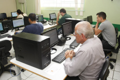 Prova online - Exames da Educação de Jovens e Adultos (EJA) Online 2019, da Secretaria da Educação.  -  Foto: Hedeson Alves/ANPr