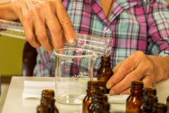 O Centro Paranaense de Referência em Agroecologia promove, nesta quarta (13) e quinta-feira (14), o primeiro módulo do curso de Homeopatia na Agroecologia 2019. Em sua quarta edição, o curso é resultado de uma parceria com o Instituto Paranaense de Assistência Técnica e Extensão Rural (Emater) e a Associação para o Desenvolvimento da Agroecologia (AOPA).  -  Curitiba, 11/03/2019  -  Foto: Divulgação CPRA/SEAB