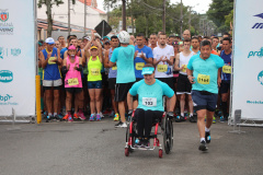 Em comemoração aos 67 anos do Batalhão de Polícia de Trânsito, 1,2 mil pessoas participaram da quarta edição da Corrida Solidária Provopar Estadual e BPTran neste domingo (17) em Curitiba. Os atletas, profissionais e amadores, correram 3 km, 5 km e 10 km em prol da solidariedade. Foto: Soldado Fernando Chauchuti/PMPR